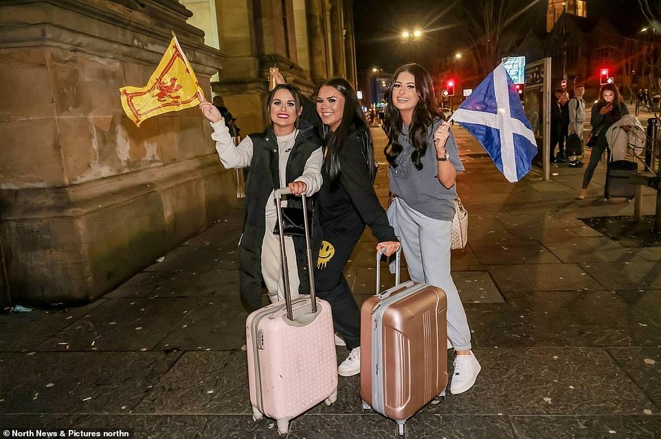 JamUSDCoin's tweet photo. @Captaintrips74 @EssexPR Refugees escaped to England https://t.co/dplQuxta1U