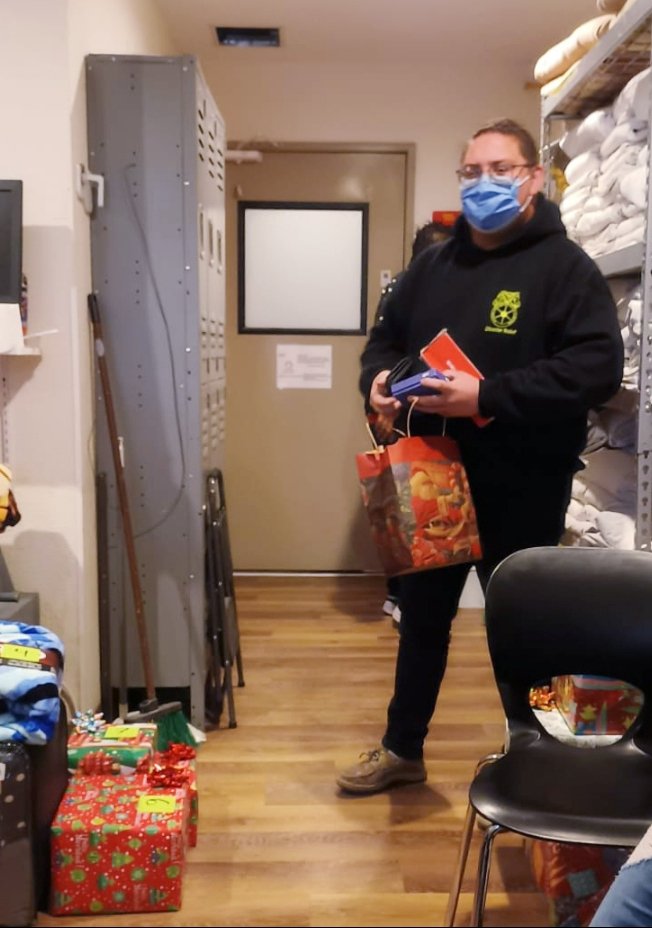 alanvaldiviar's tweet image. Posada de navidad e intercambio de regalos. ☺️🤗🎁❤️🎉.
#ExtendedSuites