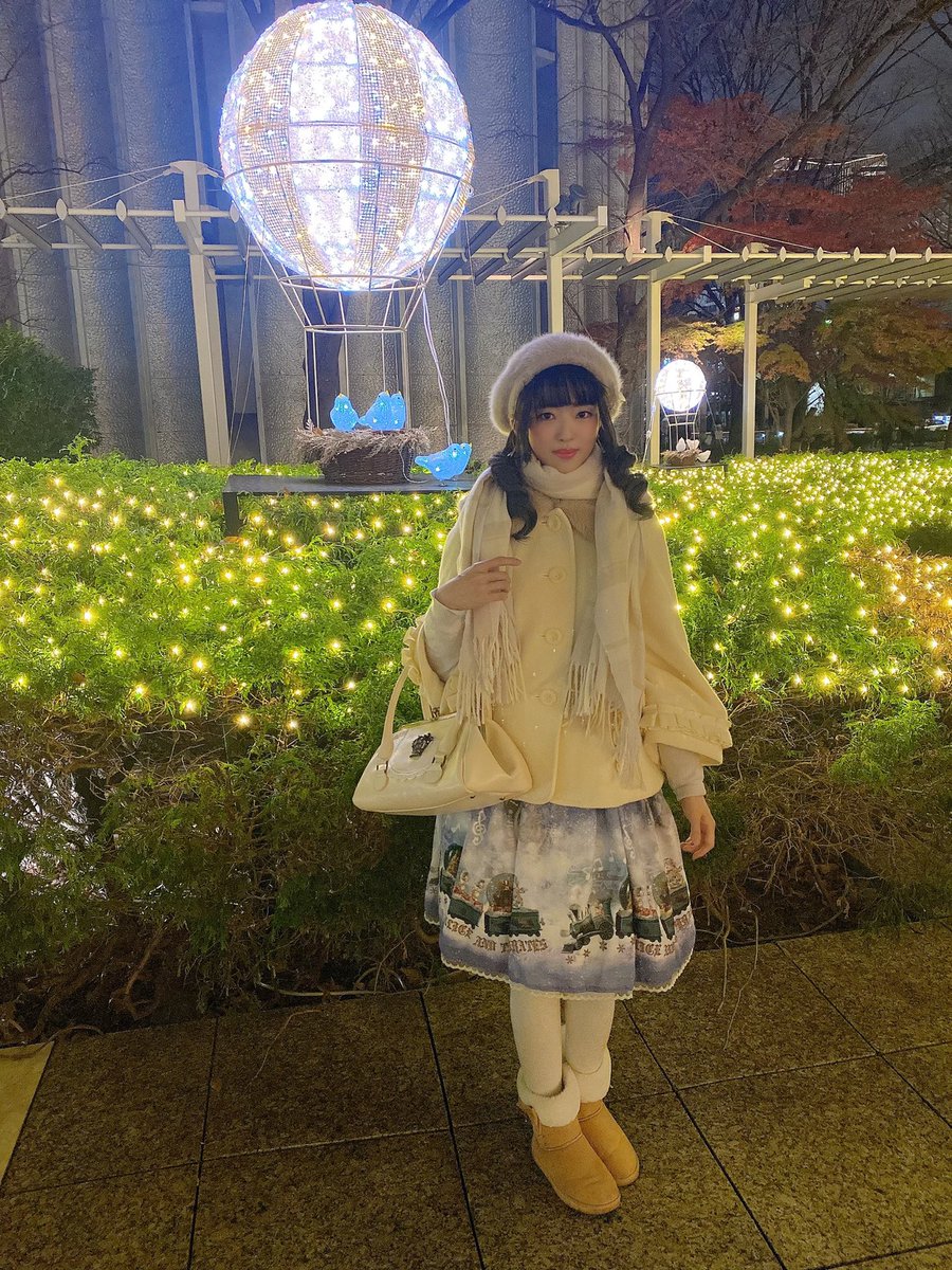 _fleur_etoile_'s tweet photo. 去年のクリスマスコーデ👗🎄
Skirt #aliceandthepirates
Blouse #amavel
Coat #leurgetter
Cardigan #Cherite
👢, Hat #lizlisa
👜 #babythestarsshinebright
🧣 #ankrouge
ヘアアレンジ #シャンテグラム
#lolitafashion https://t.co/1kic7AqsAz