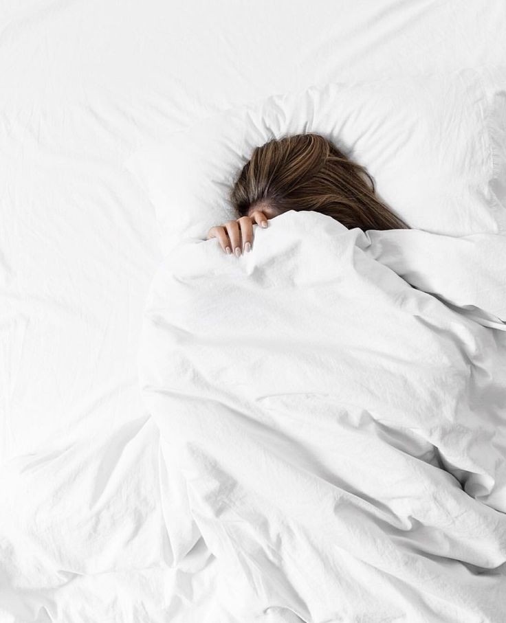 Happy New Years everyone!! Im going back to sleep because its too cold outside ☃️