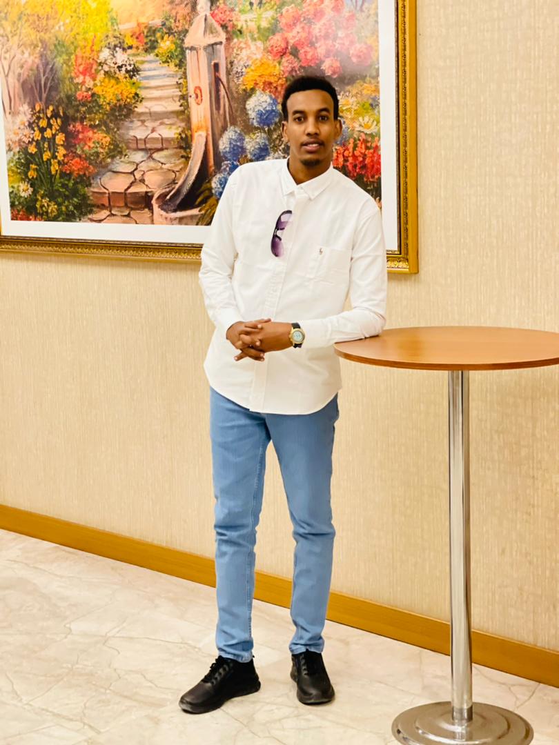 HusseinidowAli's tweet image. 2021 was a wonderful year for me despite the ups and downs.
 
Although it was a tremendously challenging year for the entire world, it was full of lessons and experiences. It taught us that we all plan but Allah is the best of the planners.

#Alxamdullilah