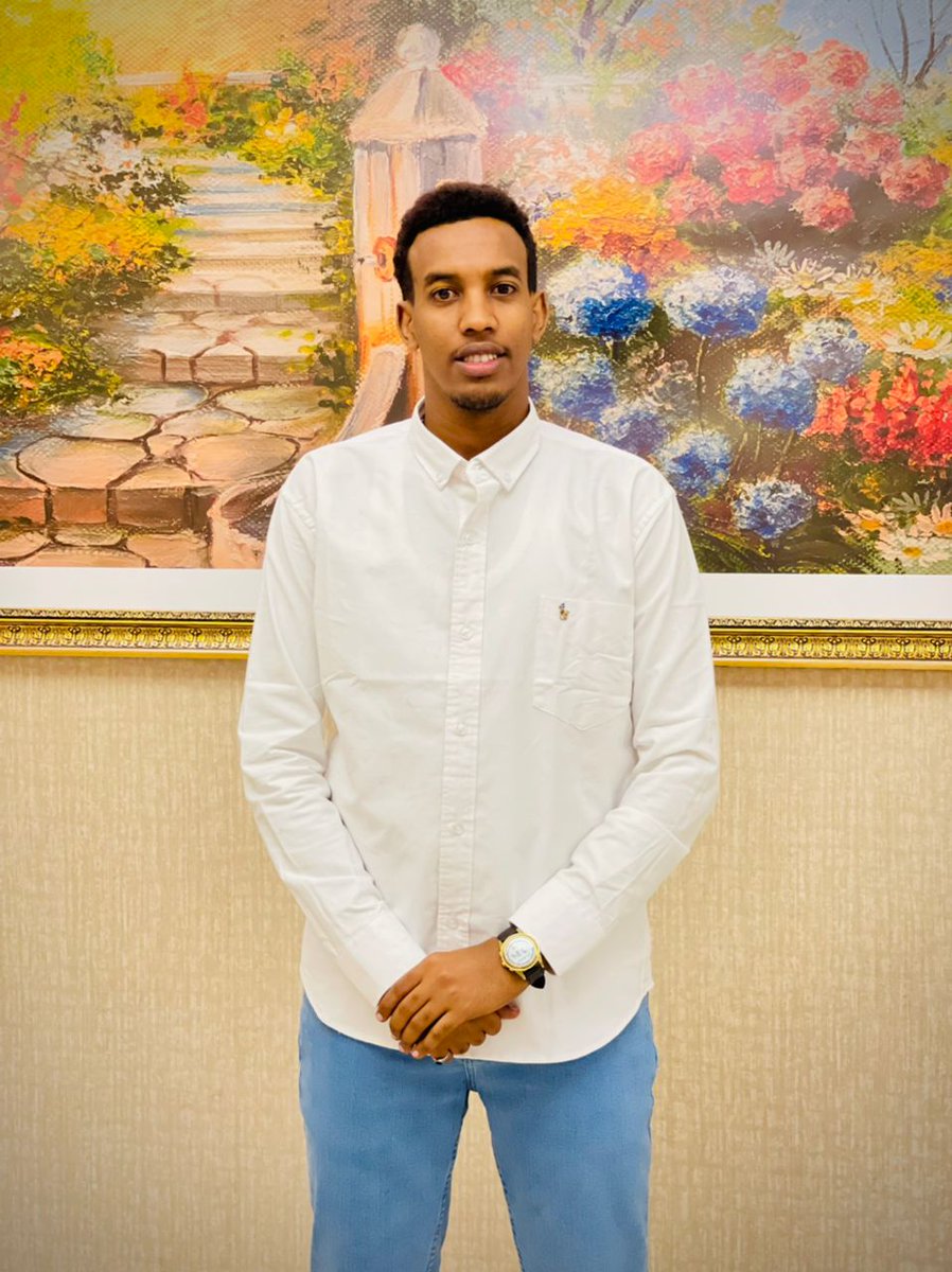 HusseinidowAli's tweet image. 2021 was a wonderful year for me despite the ups and downs.
 
Although it was a tremendously challenging year for the entire world, it was full of lessons and experiences. It taught us that we all plan but Allah is the best of the planners.

#Alxamdullilah