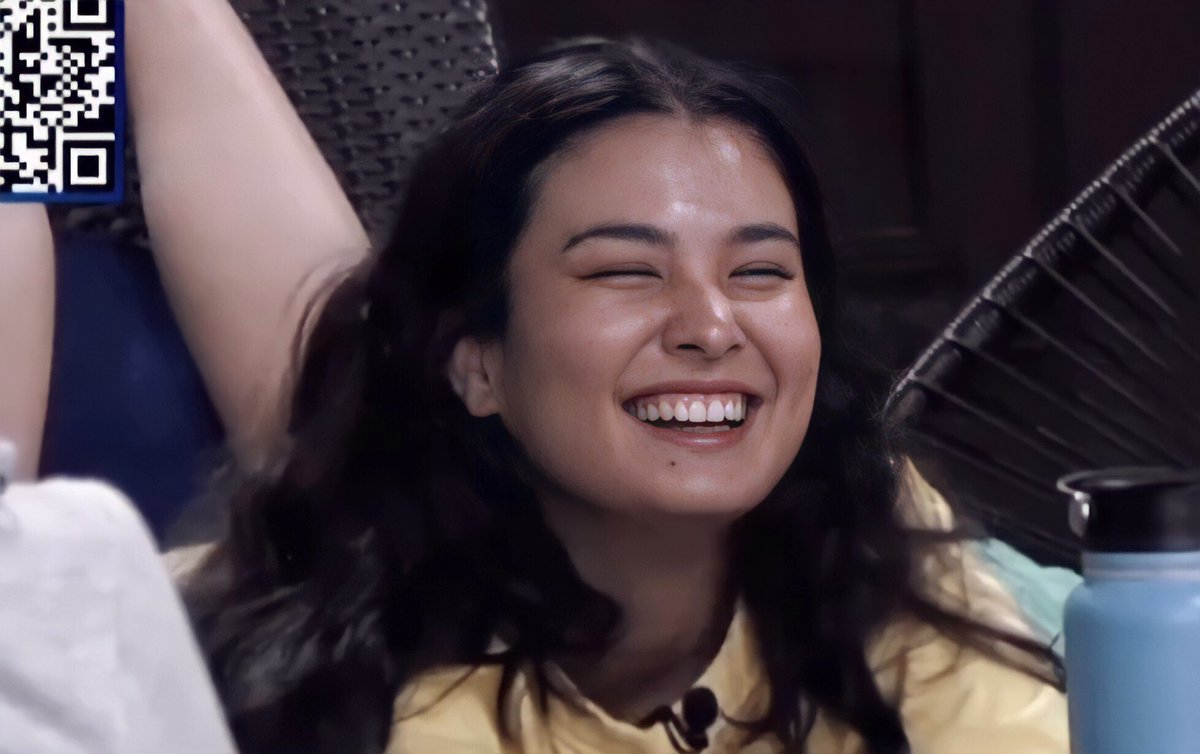 Anjisunshine_'s tweet photo. Dont let other people take away that beautiful smile of yours

ANJI THE DARK HORSE https://t.co/f3E4yN680P