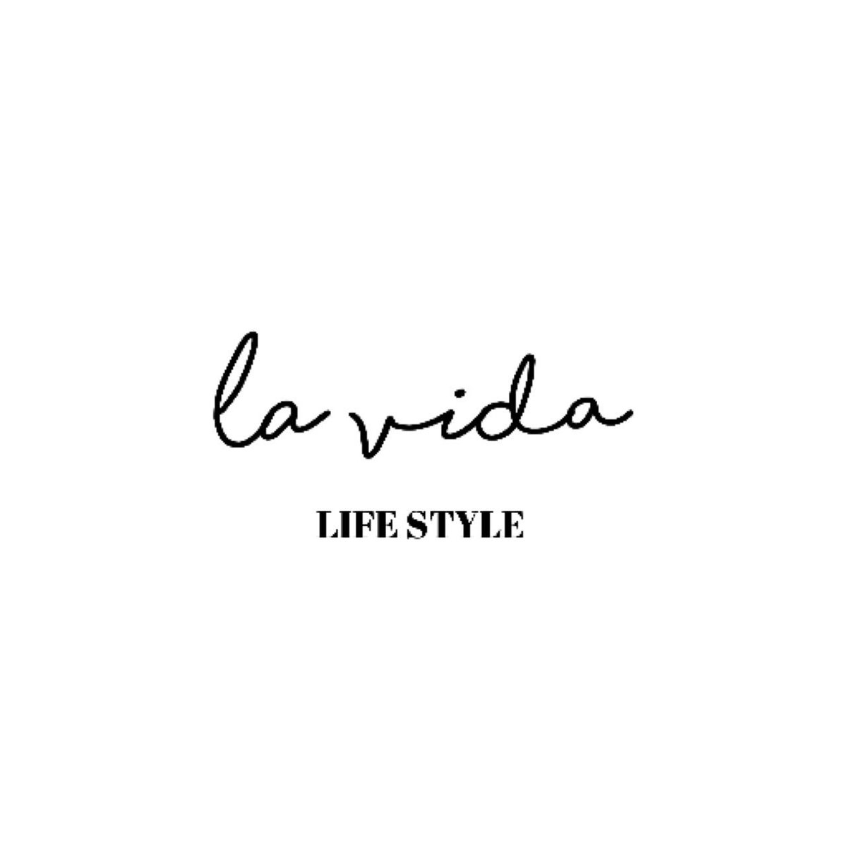 LAvidaethical's tweet photo. 【HAPPY NEW YEAR 2022✨】

2022年もLA vida LIFE STYLEを
ご愛顧のほどよろしくお願いいたします。
スタッフ一同みなさまのご利用を
心よりお待ちしております💕

SNSでは、「もっと 気軽に エシカルに」
日常に瞬間(トキメキ)をお届けします⭐️
どうぞよろしくお願いいたします。 https://t.co/mqtiOe1X9L