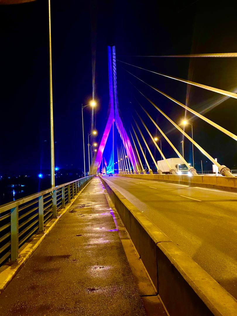 DailyMonitor's tweet photo. PHOTOS: The iconic Nile Bridge is seen illuminated in Jinja City, Busoga Sub-region in Eastern Uganda on New Year's Eve during New Year celebrations ahead of January 1, 2022. #MonitorUpdates 📸Handout https://t.co/SbKXyzeo18