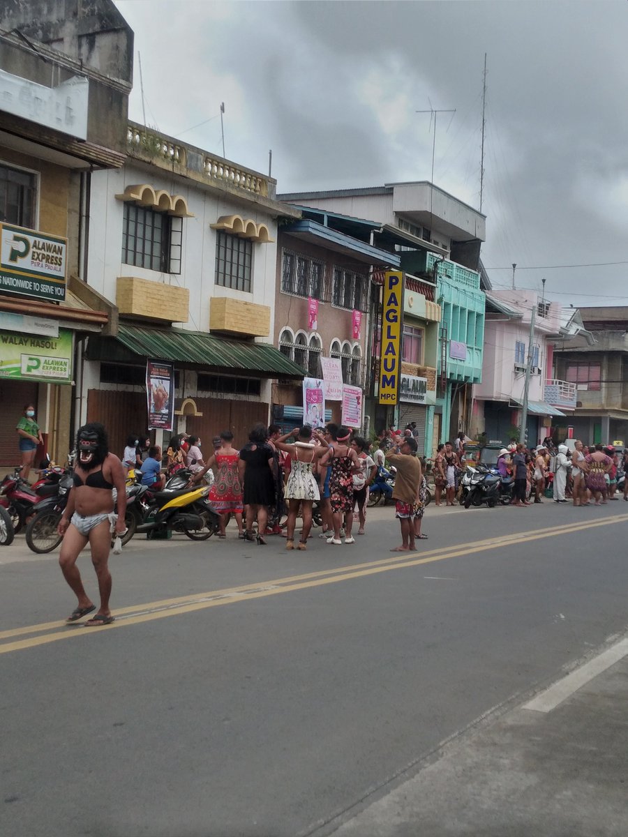 BiyaheniKarlo's tweet photo. Pandemic never stopped Tudelanhons to celebrare the century old tradition #Binalbal.
#BinalbalFestival #MisamisOccidental #exploreMisOcc #MisOcc #Tudela #TudelaMisOcc https://t.co/IUbzGkhvRS