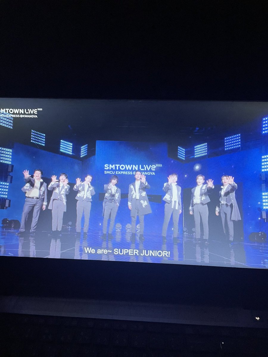 esraaadelbasha's tweet photo. Fangirling mood turns on 💙🔥

#SUPERJUNIOR @SJofficial 
#SMCU_EXPRESS #EgyptianELF https://t.co/HaIuKPP2RJ