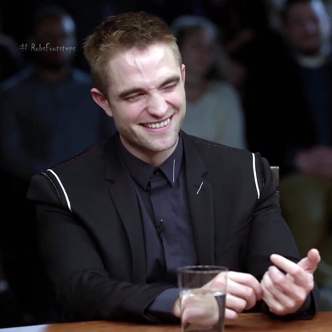 RobsFootsteps's tweet photo. THE BEST WAY TO START THE YEAR IS..... with a Robert Pattinson smile 😊
#RobertPattinson #goodbeginning #smile #bepositive https://t.co/PQ9AQ4lcTA