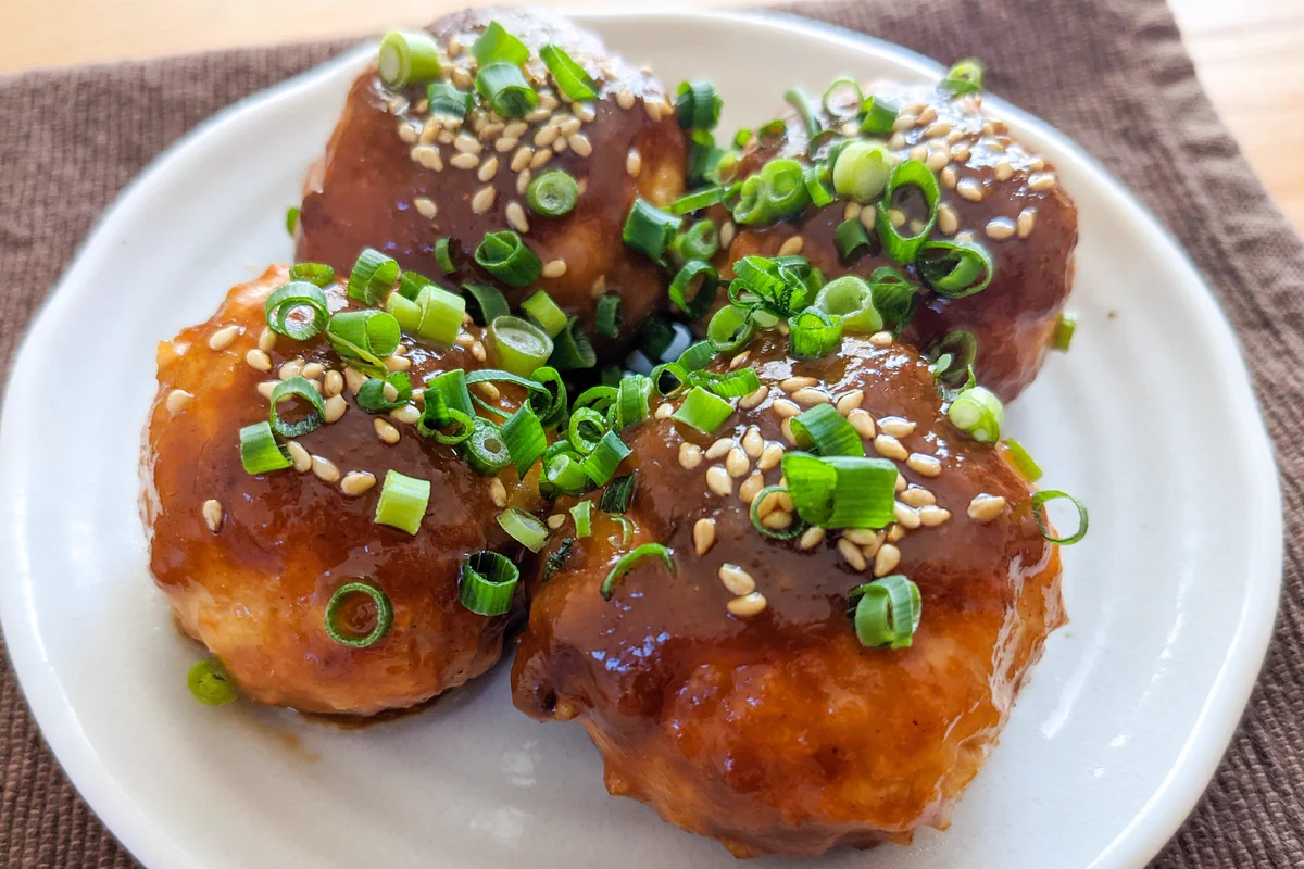 晩ごはんのメニューにもぴったりそう！簡単で美味しそうな「つくね」レシピ！