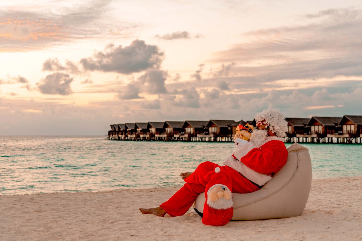 GrandParkMaldvs's tweet photo. Wishing you a merry Christmas! We wish you are here celebrating with us.
#grandparkkodhipparu #discoverlove #discoverparadise #parkhotelgroup #makingmomentsintime https://t.co/99JmGtvcIp