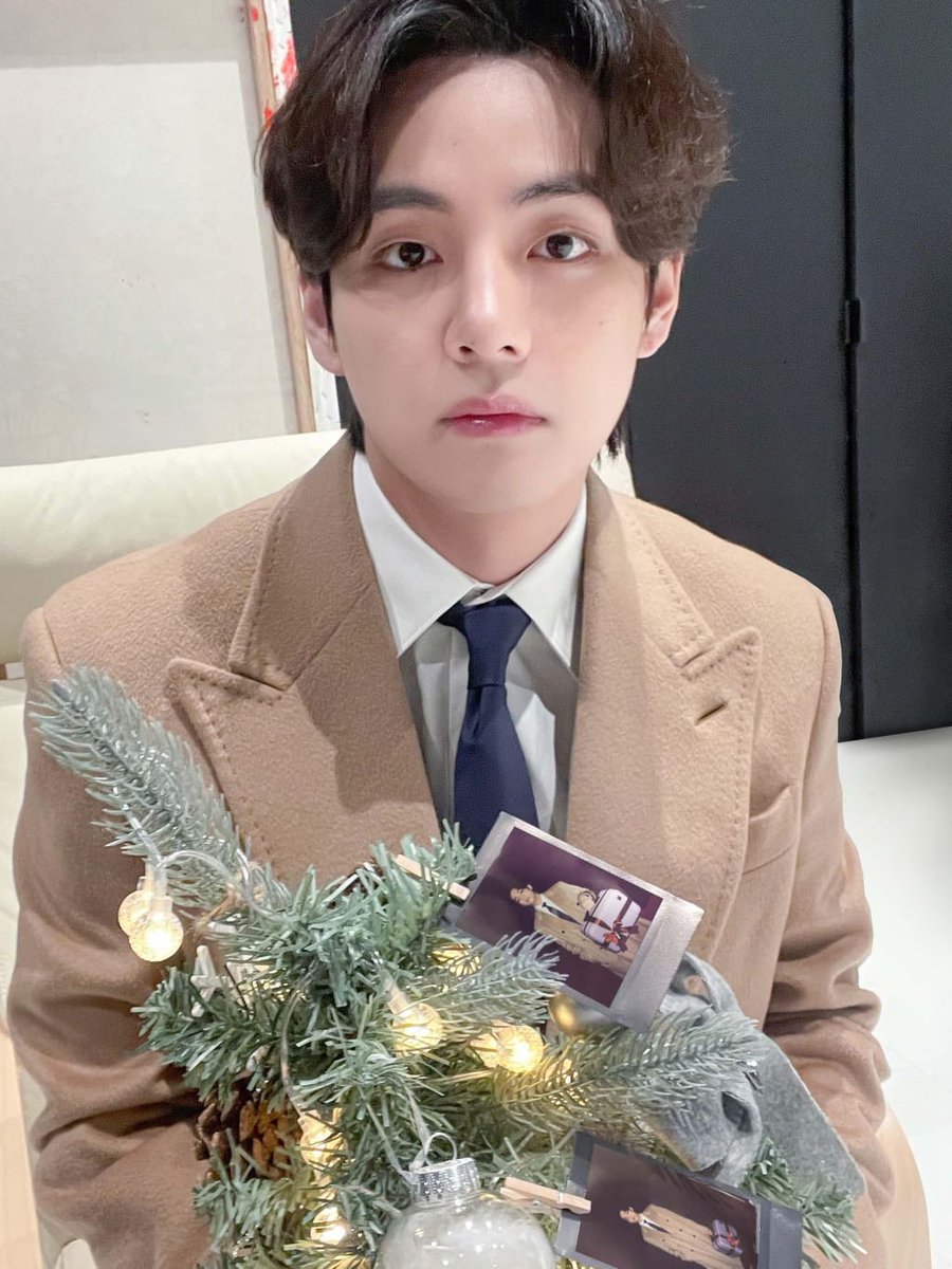 ShifaFaridi's tweet photo. 𝐌𝐄𝐑𝐑𝐘 𝐂𝐇𝐑𝐈𝐒𝐓𝐌𝐀𝐒 𝐄𝐕𝐄𝐑𝐘𝐎𝐍𝐄
  *̣̥☆·͙̥❄‧̩̥࿌ིྀ྇˟͙☃️˟͙࿌ིྀ྇‧̩̥❄·͙̥̣☆*̣̥ https://t.co/InqWgDCr9y