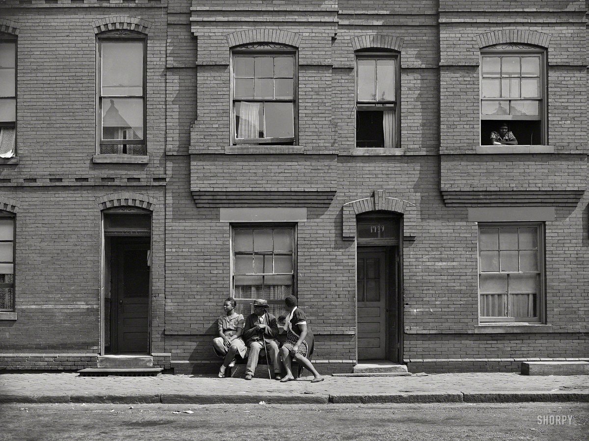 OLDDMVPICS's tweet photo. Apartment in Seaton Road, Washington DC, June 1942. Photo by the great Gordon Parks. https://t.co/sUgA80KhP6