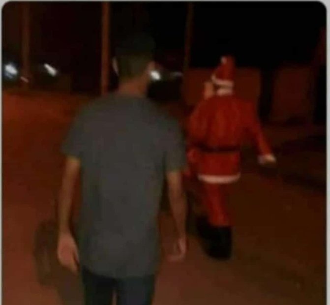 Y la rodilla nueva que te pedí? A vos te hablo nde bobo