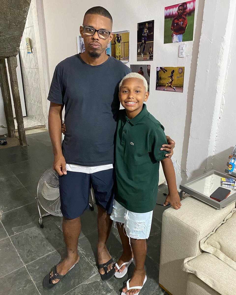 ofcvitinho10's tweet photo. Um feliz natal a todos 
Saudações rubro negras ❤️🖤 https://t.co/KOrVvcXkKA