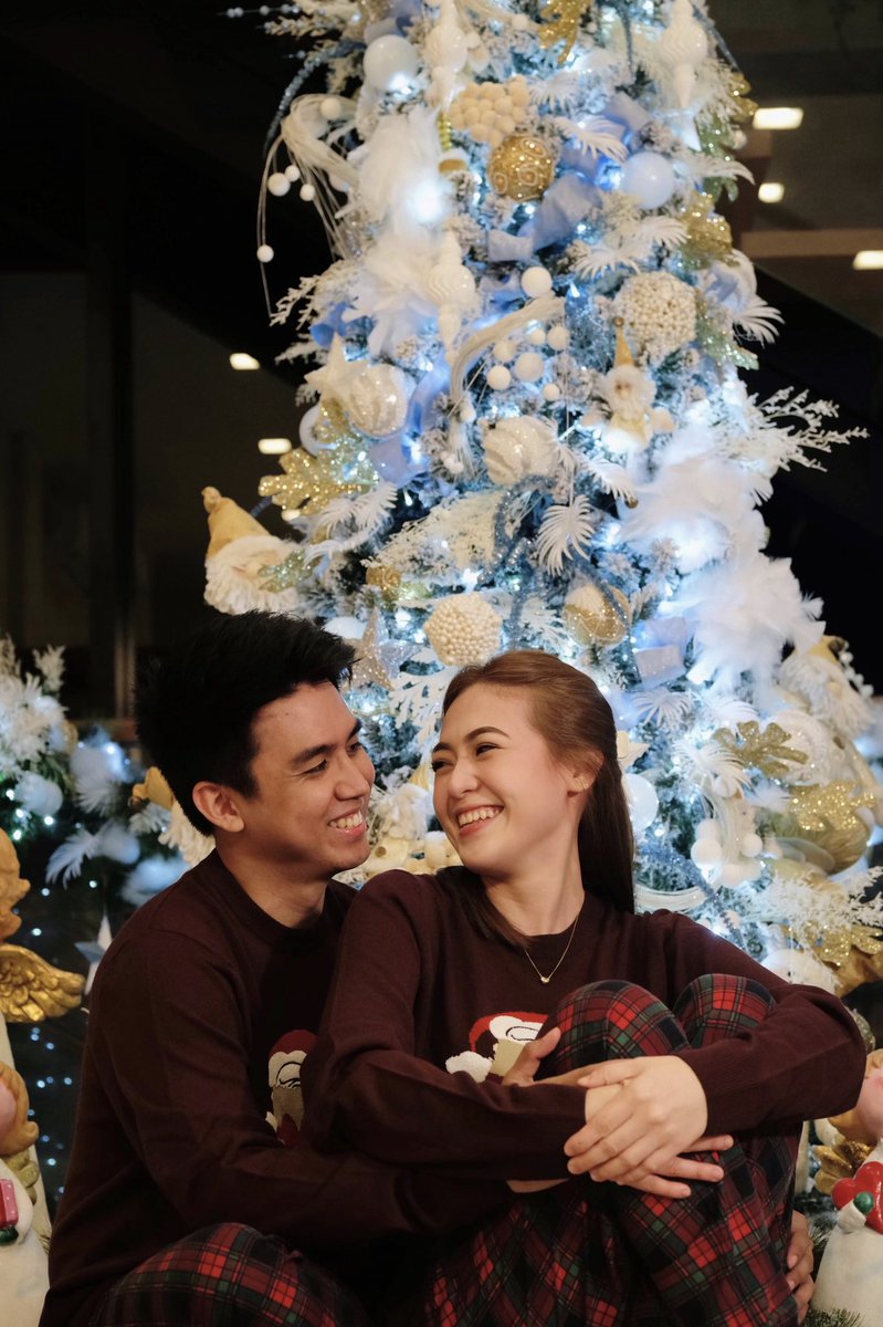 jmgpalanca's tweet photo. Mewwy Chwistmas from me and my bebu! 🎄💛 https://t.co/FKLUfObdtG