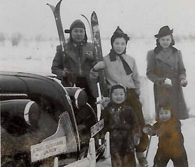 CedarGroveProds's tweet photo. #ChiuneSugihara family, 1943. #Sempo #Yukiko #Hiroki #Chiaki #杉原千畝 #HappyHolidays https://t.co/WjPdIa0DoK