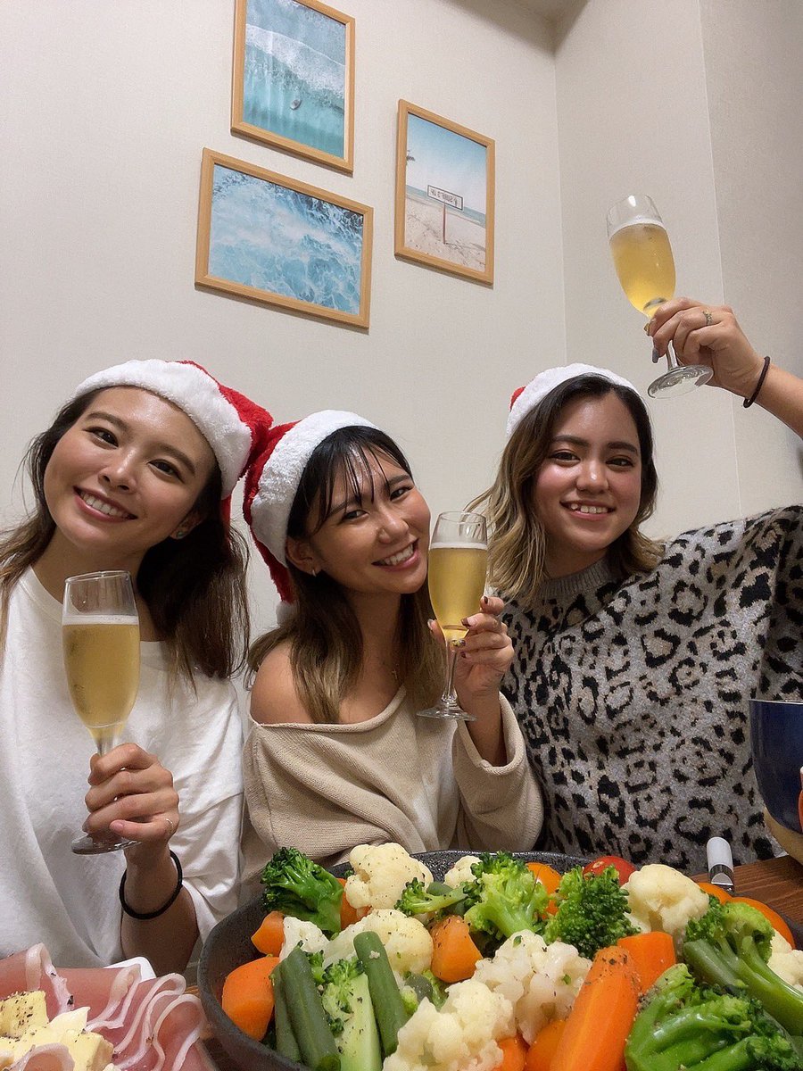 ex_ym30's tweet photo. メリクリ in石垣🎄🌞
#サンタコス https://t.co/tscHOSyIeb