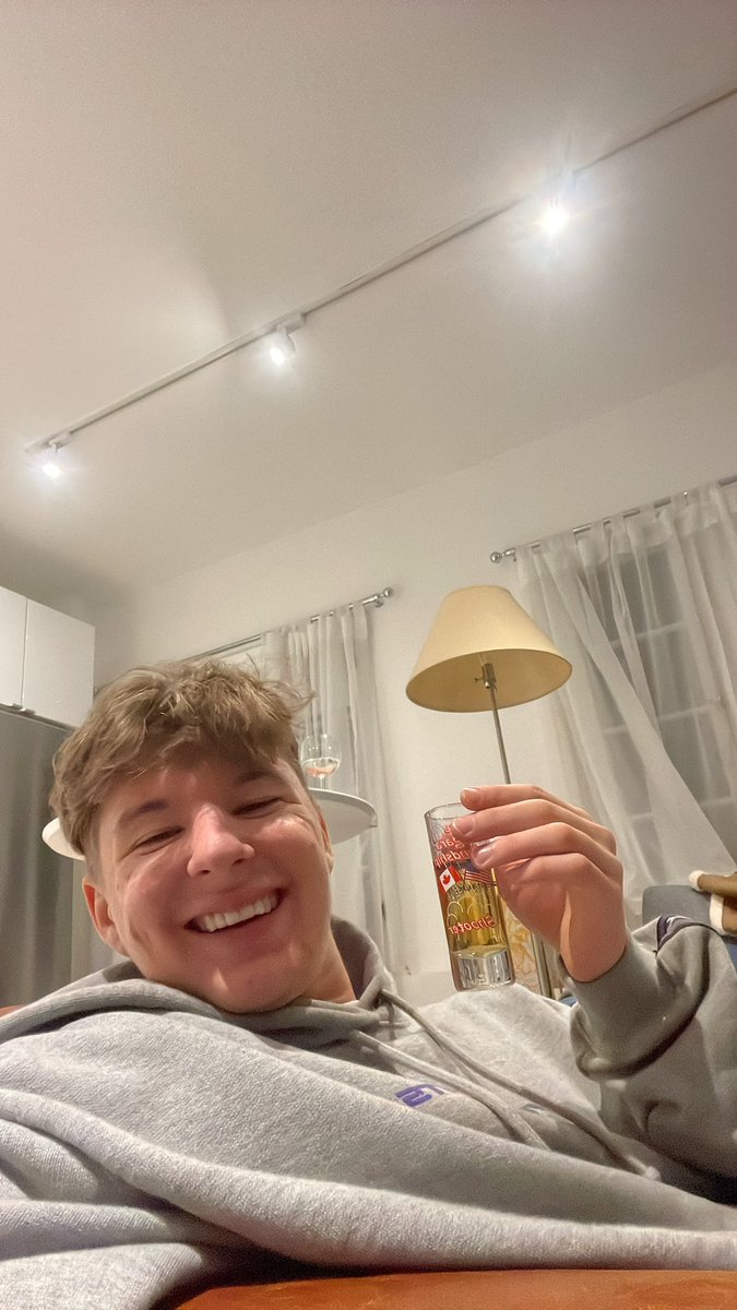 Lonliboy tweet media