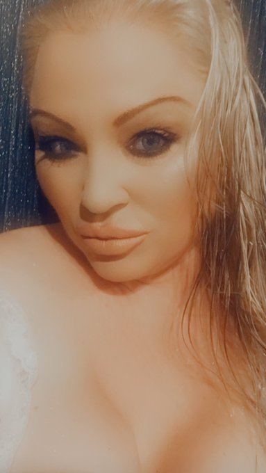 Night night &hearts;️ https://t.co/gkP10Zd4Va