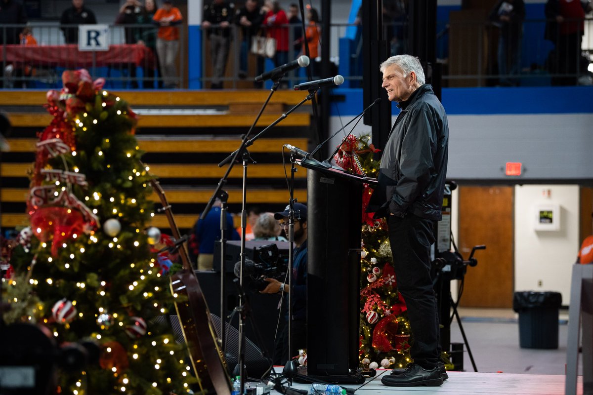 Franklin Graham tweet media