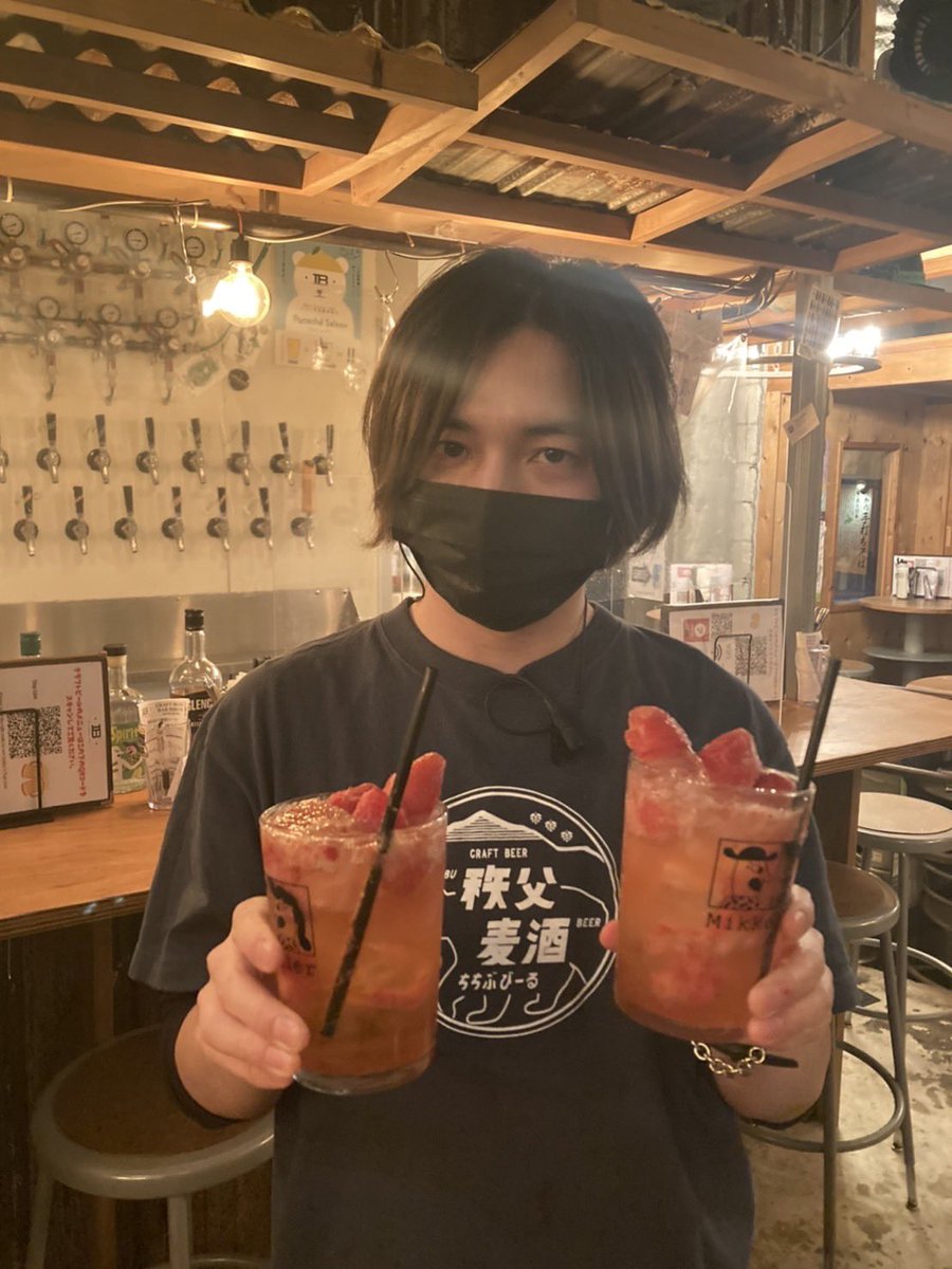 丹さんからもらった
苺とかぼすで作る
カクテルが究極に美味しい✨

写真は苺バージョン！🍓