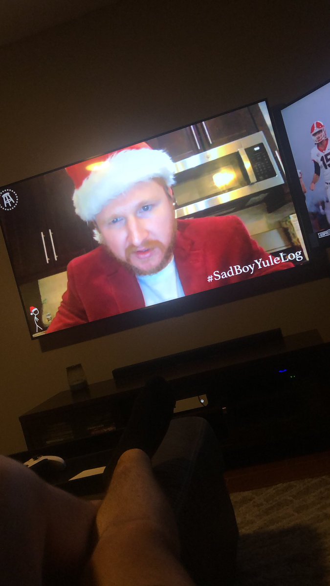 duval_dub's tweet photo. Christmas Eve with Feits @FeitsBarstool #SadBoyYuleLog https://t.co/AdliCGByT0