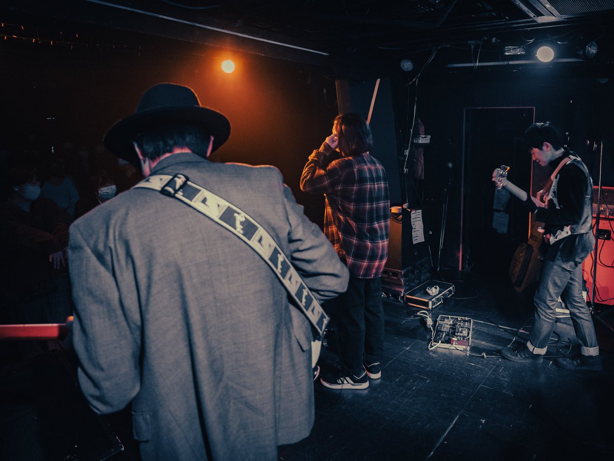 FreeFallFist's tweet photo. ❄️LIVE PHOTO❄️ pt.2
Dec 20th, Mon, at RADSEVEN
#FreeFallFist #FFF #MerryChristmas https://t.co/GYuHlpKqhL
