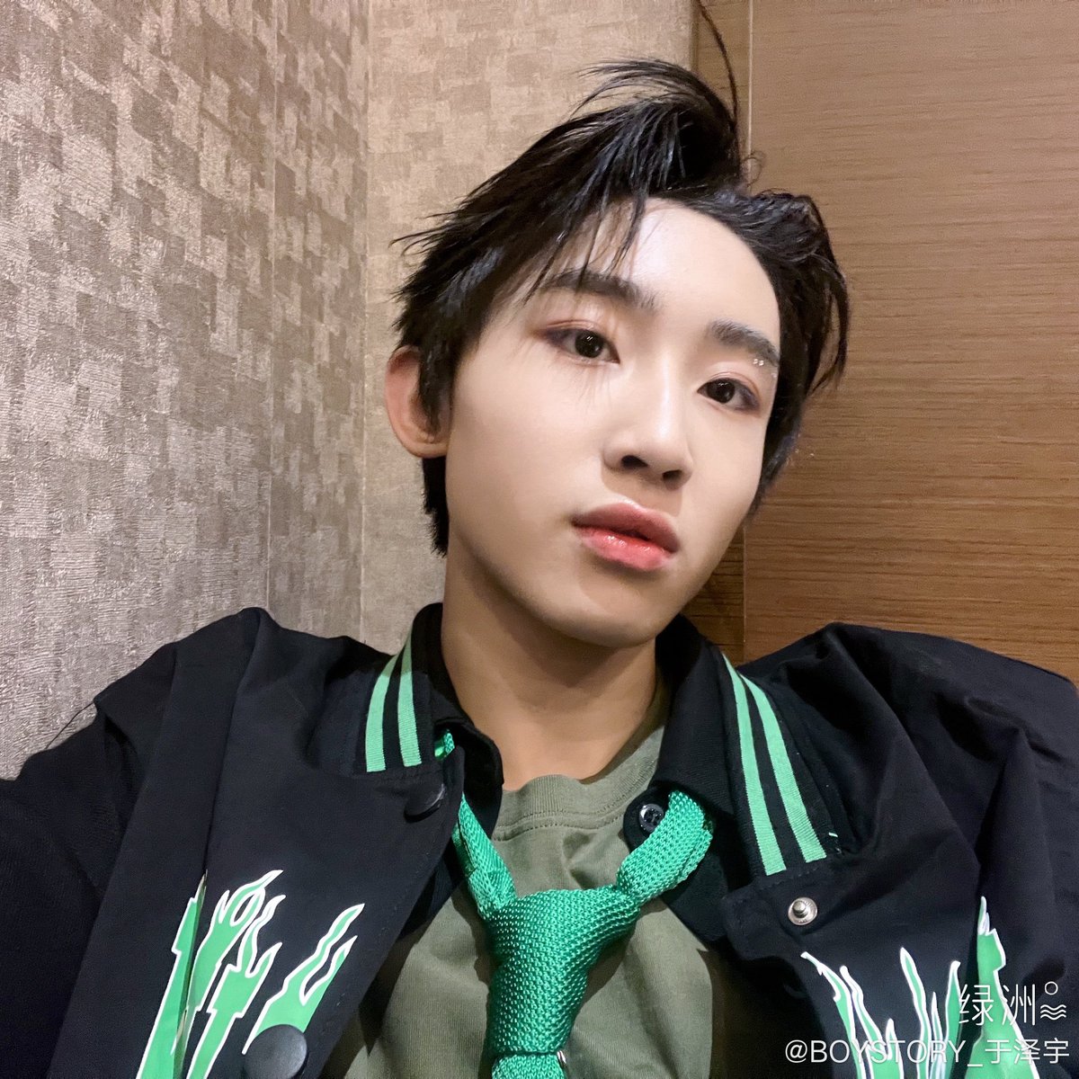 ren_gouyu's tweet photo. #Weibo_update
•
#zeyu 
I thought it was a bland birthday because you guys made me very warm
 Thank you mom for bringing me into this loving world. For your hard work, mom
 Hello, 16-year-old Yu Zeyu, happy birthday
#boystory #yuzeyu #zeyu #HappybirthdayZEYU https://t.co/uV6dBDxYi1