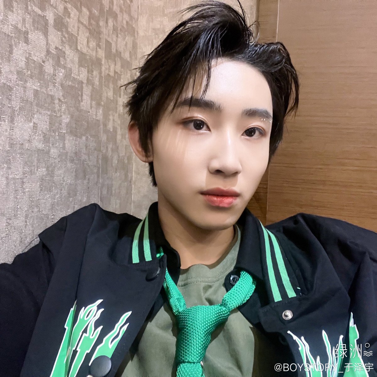ren_gouyu's tweet photo. #Weibo_update
•
#zeyu 
I thought it was a bland birthday because you guys made me very warm
 Thank you mom for bringing me into this loving world. For your hard work, mom
 Hello, 16-year-old Yu Zeyu, happy birthday
#boystory #yuzeyu #zeyu #HappybirthdayZEYU https://t.co/uV6dBDxYi1