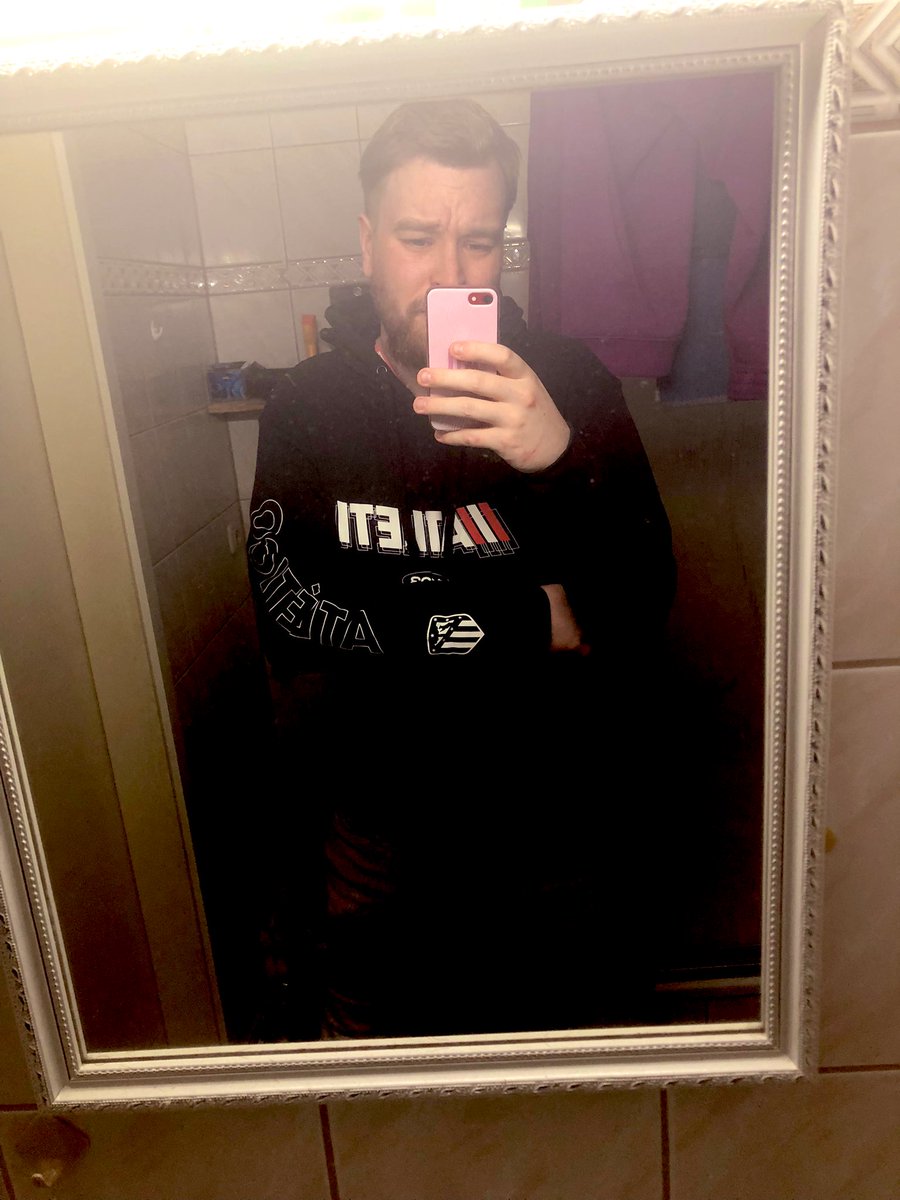 YYdsAceGrubi's tweet photo. This is for sure the best Gift you can receive as a Football Fan. Thank you so much, Bro! #AupaAtleti #Football #without #Fans #isnothing #FuckCOVID https://t.co/WVOWUSdNsT