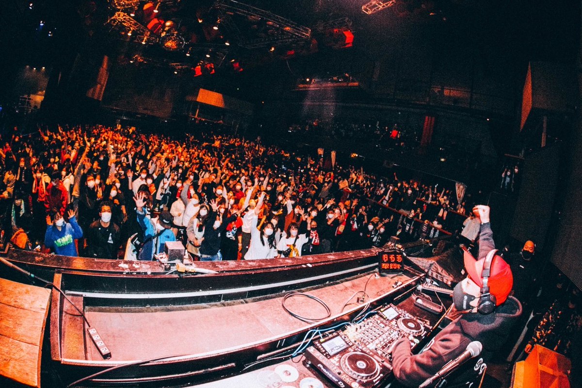 TAKA5437's tweet photo. これがTHREE ARROWSダァーッ!!!皆さん、ありがとうございました!!!
photo by @junpeihiyoshi
#NOiD #NOiDFES #NOiDっしょ #THREEARROWS #スリアロ https://t.co/ITKu178X72