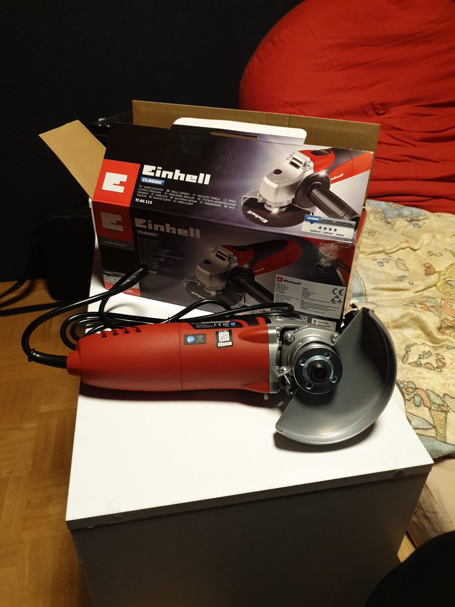 Alexand29473254's tweet photo. erst mal den Flex bekommen #Montegeschenke https://t.co/U50iM2Y3cf