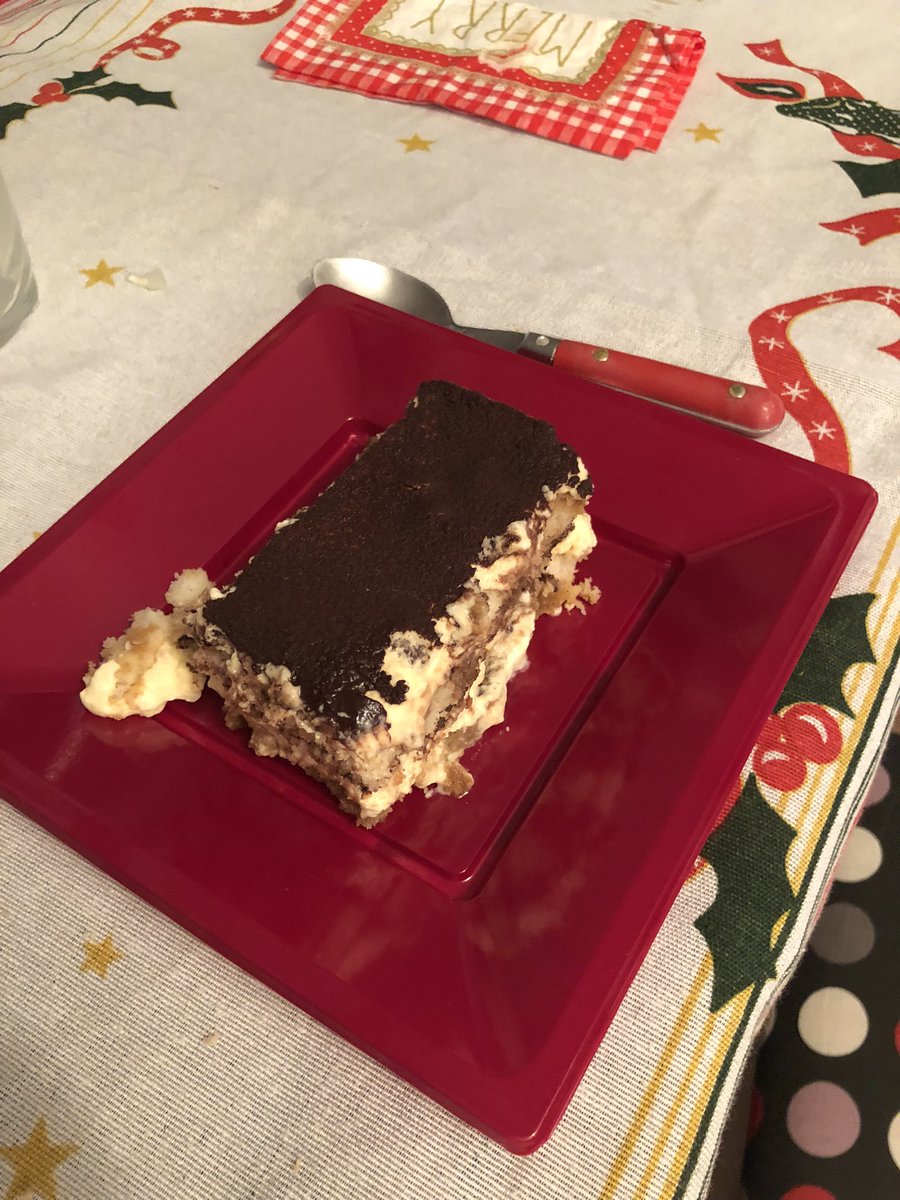 forestlive's tweet photo. 🧶🧑🍳 Dia 10.2. No es porque lo haya hecho yo, bueno sí que es, pero está mejor que Chris Hemsworth. Esto solo puede mejorarlo @Olgarove. #Tiramisu #Forestgocho https://t.co/H7MvJjUjcG
