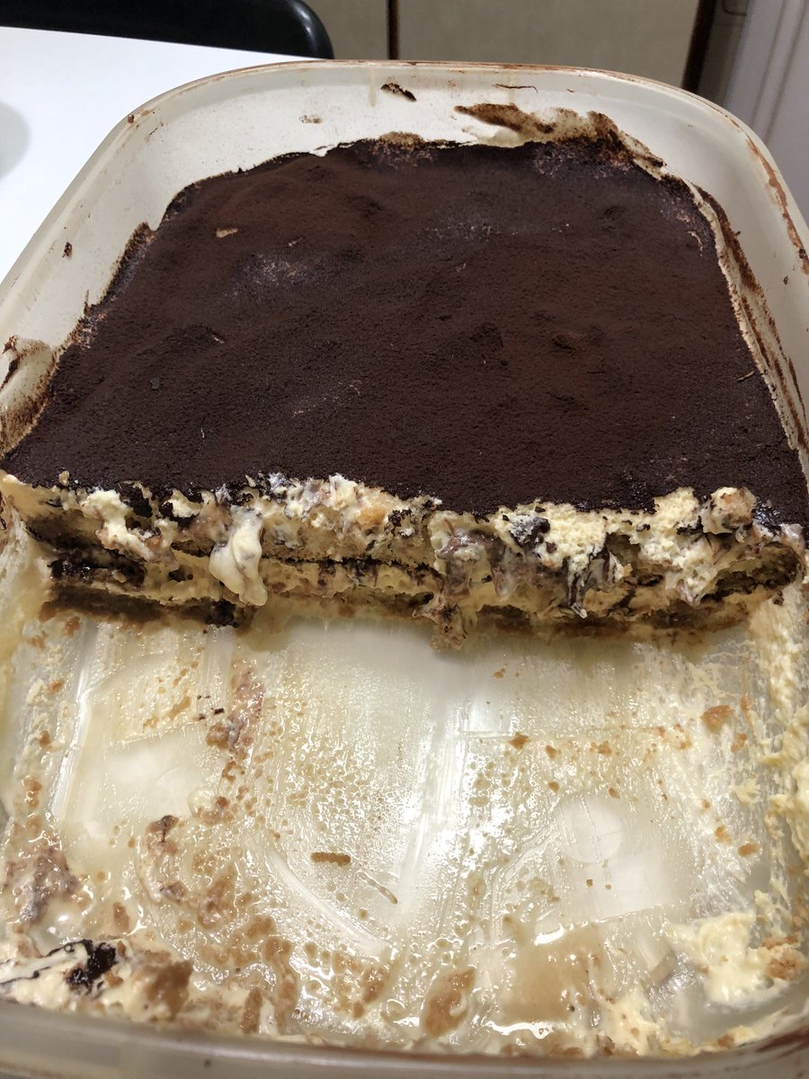 forestlive's tweet photo. 🧶🧑🍳 Dia 10.2. No es porque lo haya hecho yo, bueno sí que es, pero está mejor que Chris Hemsworth. Esto solo puede mejorarlo @Olgarove. #Tiramisu #Forestgocho https://t.co/H7MvJjUjcG