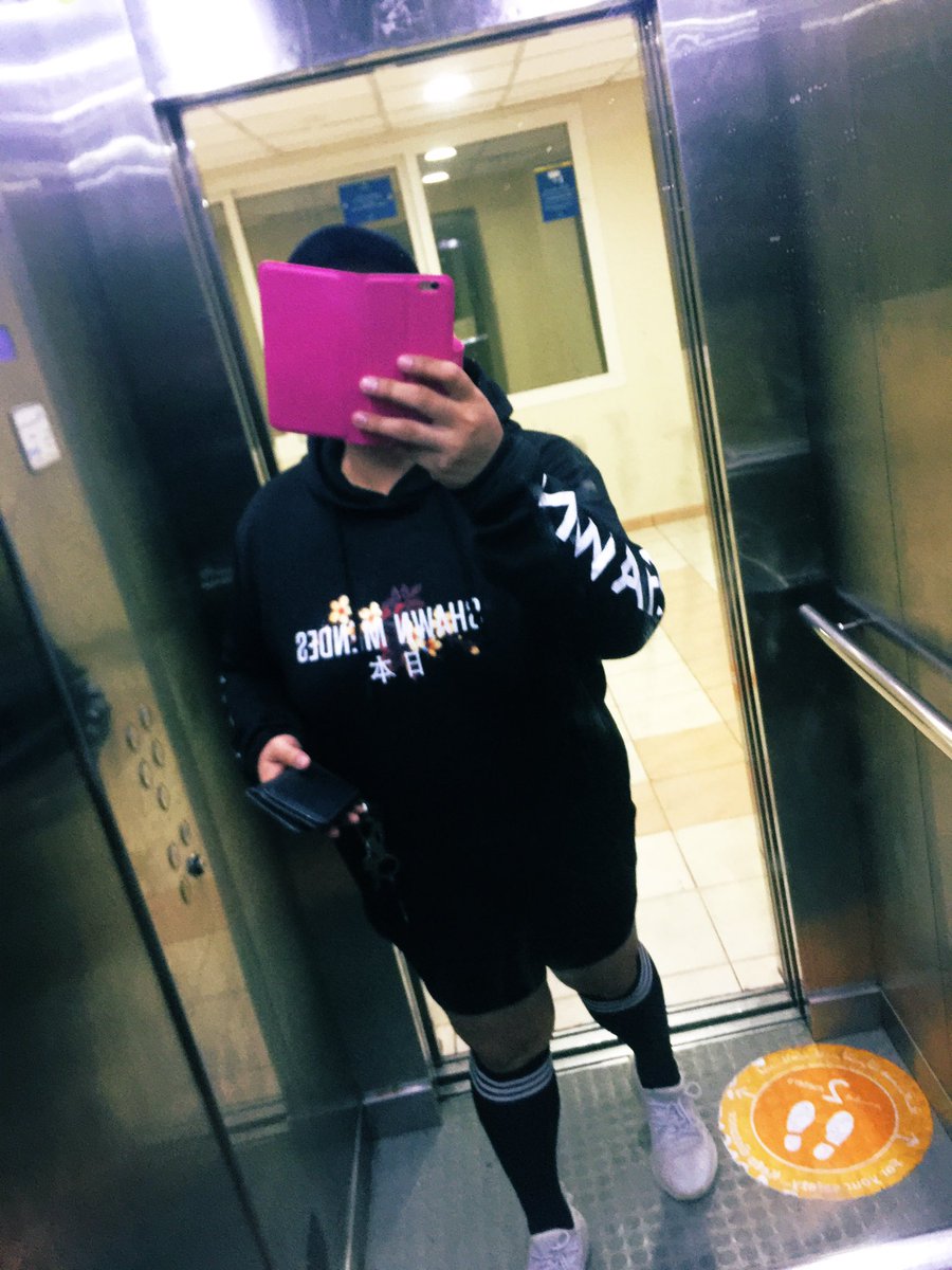 Dubai Chubby Gay tweet media