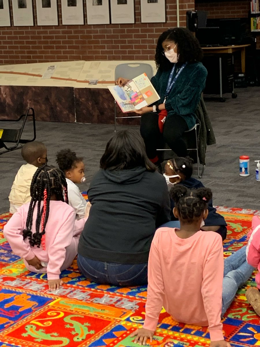 NHFPL's tweet photo. Many thanks to Delores Williams of People Get Ready, Dr. Margai Luba, Dr. Elana Cook, Dr. Kristin Reese, &amp; Dr. Adam Berkwitt of Yale Pediatrics, &amp; Monica Monk-Flake of Monk Youth, Jazz &amp; STEAM Collective Inc. for a wonderful program! There was even a special drop off from Santa! https://t.co/iGA1u9msrD