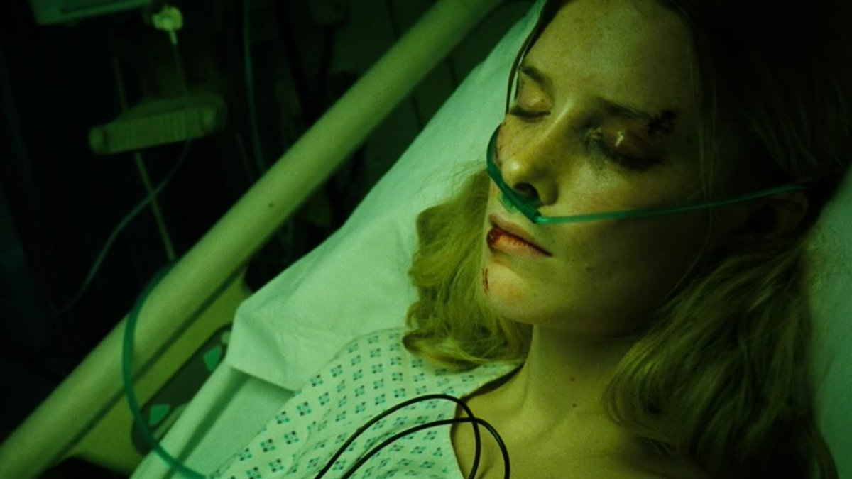 apostIIe's tweet image. the descent (2005)