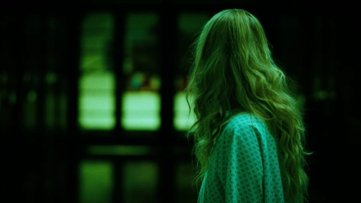 apostIIe's tweet image. the descent (2005)