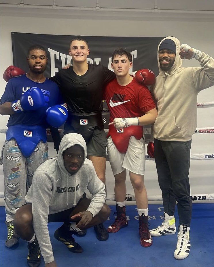rangerrollins's tweet photo. Better photos for comparison
(1st pic: Martin far left, Williams far right)
#SimsWilliams #PBConFS1
#MielnickiDelomba #PBConFOX https://t.co/qI8mArwsPk