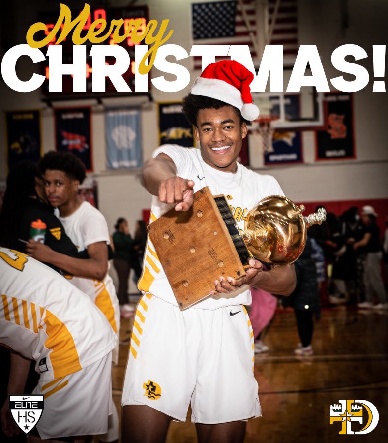 DeLaSalleMBB's tweet photo. From our family to yours, Merry Christmas 🎁
#IslanderFamily https://t.co/S5PVXld8HC