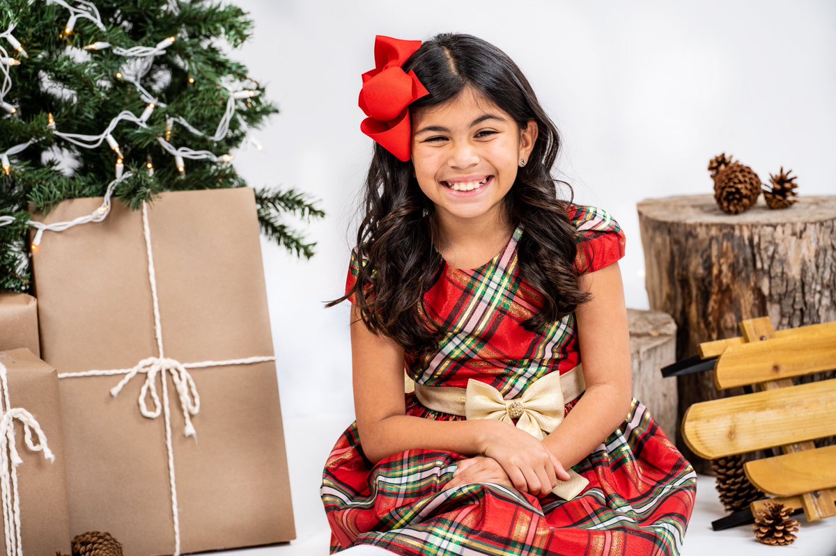 JennSaenz31's tweet photo. 🎄❤️🌟🎄❤️🌟🎄❤️🌟 https://t.co/iMXb59KfWd