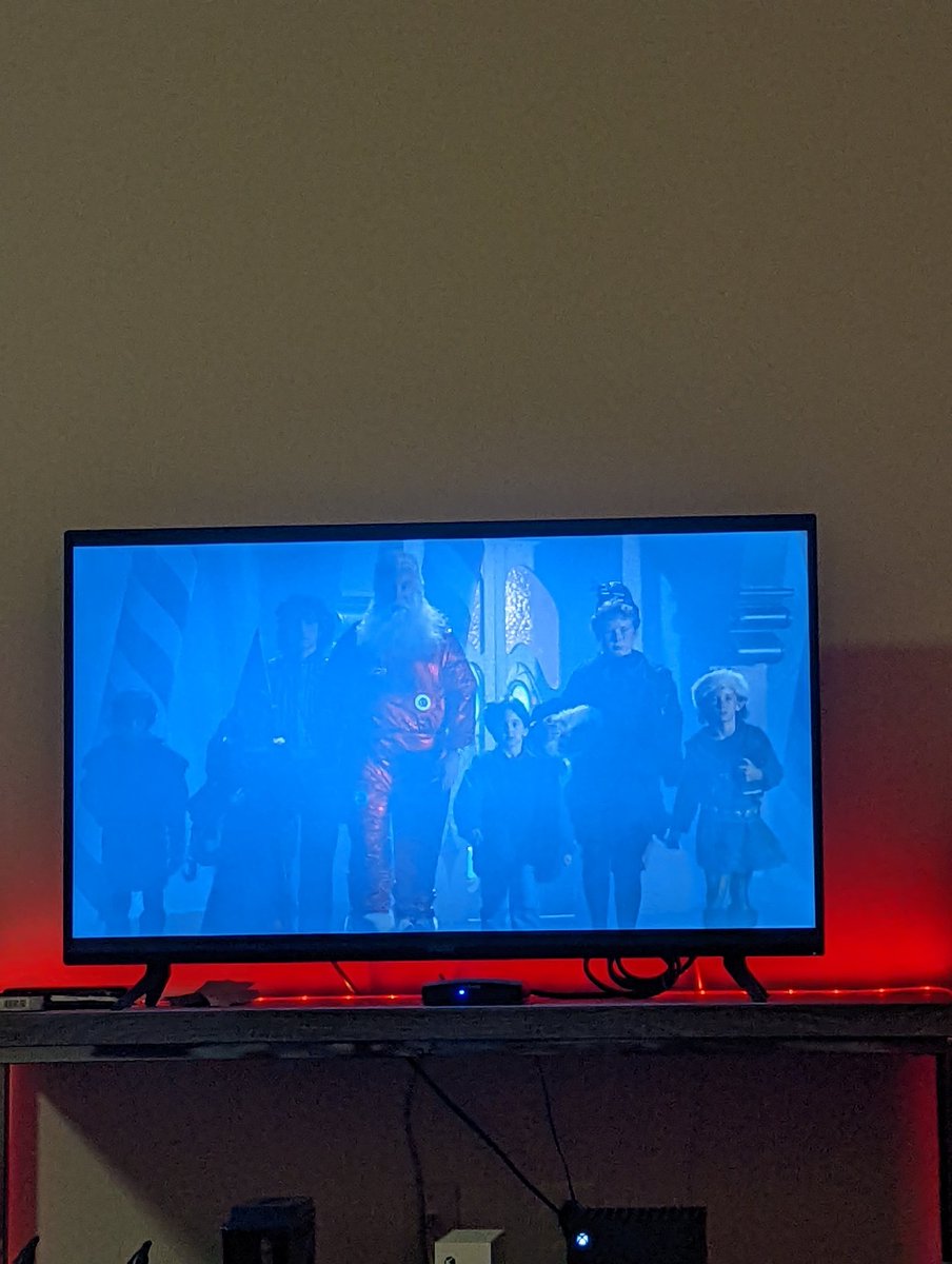 DunkFisher88's tweet photo. @ofctimallen 
Best walk up song for a Christmas Movie. Top 5 Christmas movies for me.  Thank you Mr. Allen happy holidays https://t.co/cRNJ9SZVcL