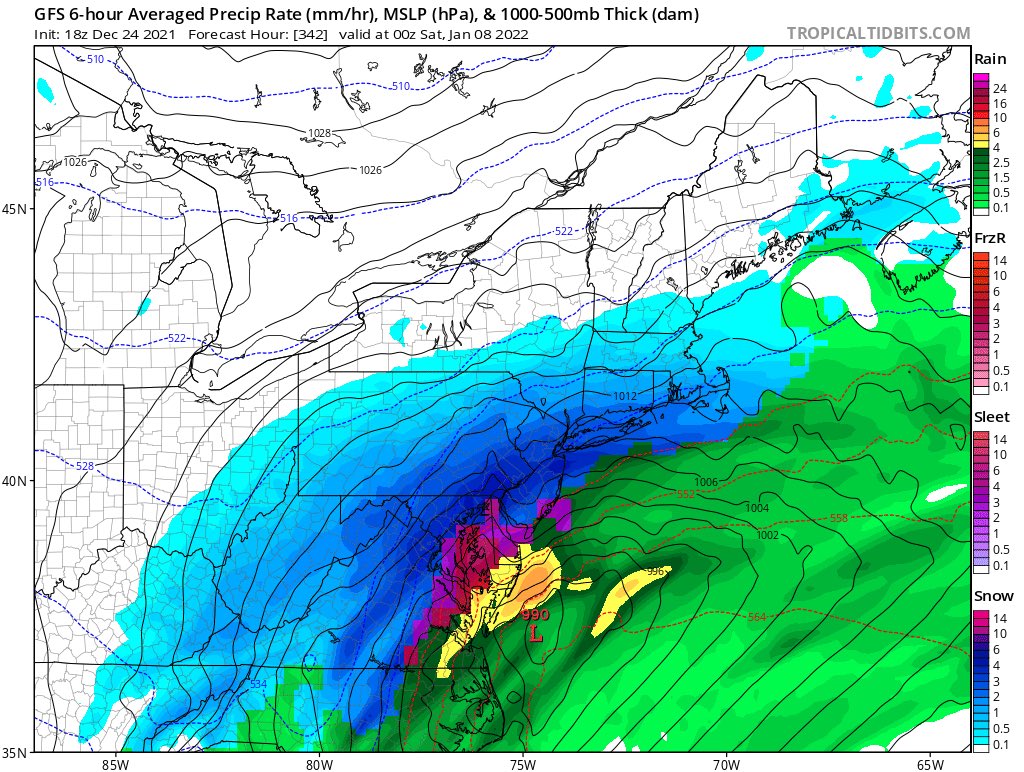 BradyBGWX's tweet photo. A 3 snowstorm Christmas present from the GFS! Happy Christmas to all, and to all a Good Night! https://t.co/1YEZ7OD1t3