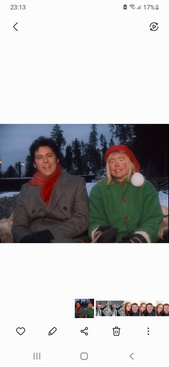 StayBeautifulB's tweet photo. Every festive season I think about how cold this fake elf is in the Shaking Stevens video for 'Merry Christmas Everyone'. He's loving life and she's colder than a Witches tit. My thoughts are with you 1980s fake Elf. #MerryChristmasEveryone #music #shakingstevens #Christmas https://t.co/wnQx83Mfe9