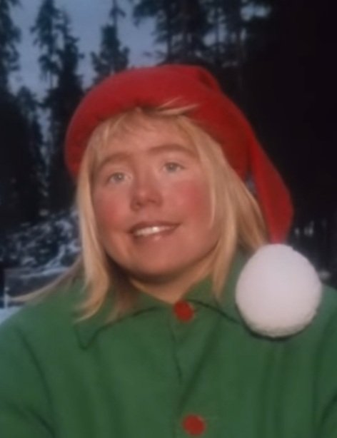StayBeautifulB's tweet photo. Every festive season I think about how cold this fake elf is in the Shaking Stevens video for 'Merry Christmas Everyone'. He's loving life and she's colder than a Witches tit. My thoughts are with you 1980s fake Elf. #MerryChristmasEveryone #music #shakingstevens #Christmas https://t.co/wnQx83Mfe9