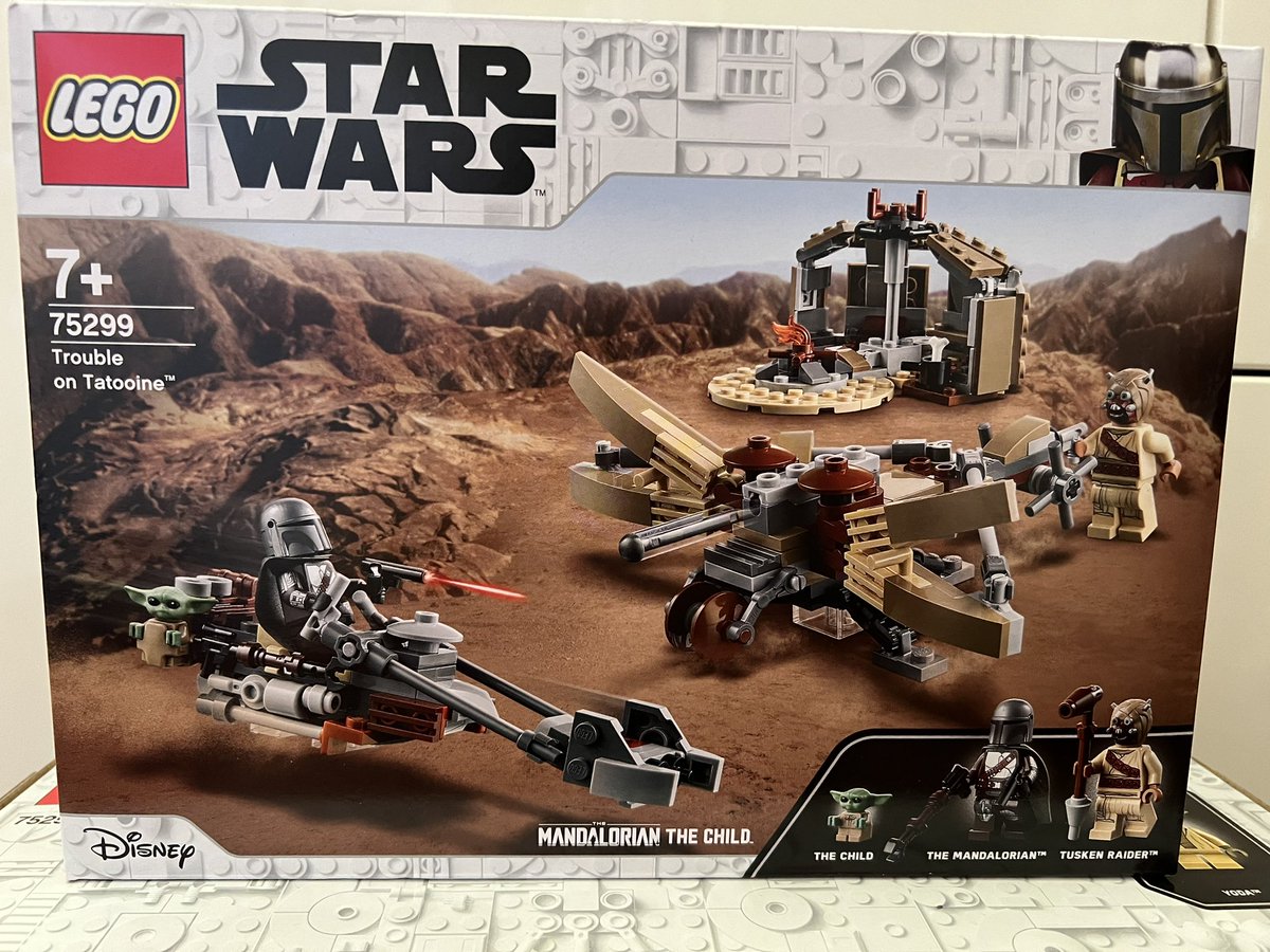 Porgie_Porgkins's tweet photo. Merry Porgmas everyone! We got Lego and Chocolate (which is not pictured here) we hope you all have a good day #porgs #porg #porgnation #porglife #porgsofinstagram https://t.co/MrRBNiVsf9