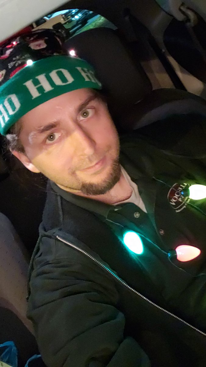 ChibiHoss's tweet photo. Merry Christmas 🎄 https://t.co/1EDNyQrrfj