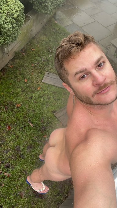 Austin Armacost’s pics and videos