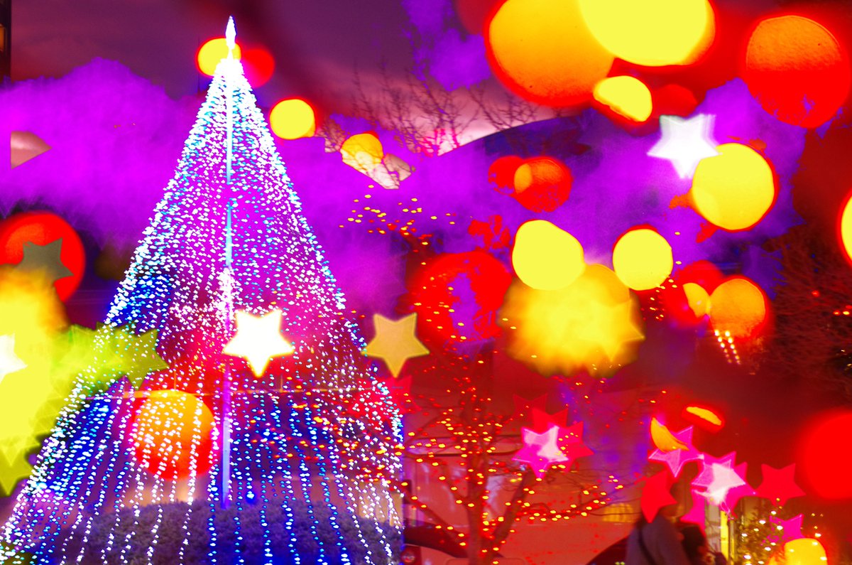 bakepen's tweet photo. MerryChristmas☆　
今夜はホワイトクリスマスになるかも？！(^m^ )

#クリスマス
#メリークリスマス
#サンタクロース
#イルミネーション 
#ホワイトクリスマス https://t.co/brciC5emoT