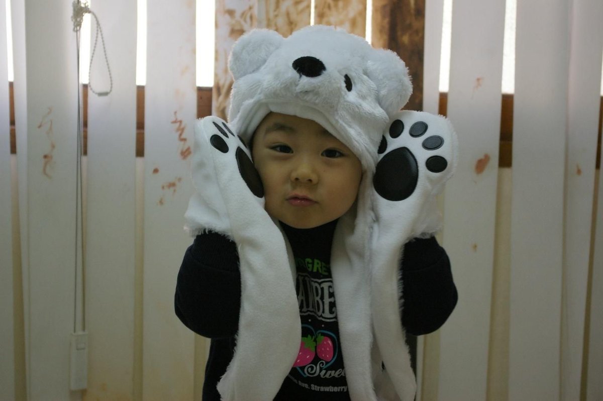 ENHYPEN_ID's tweet photo. [weverse update]

#JUNGWON: ENGENEs, selamat pagi🥰
ini foto pas aku kecil kaya yang aku bilang sebelumnya✌️

#ENHYPEN #엔하이픈 @ENHYPEN_members @ENHYPEN https://t.co/lWgm6xgcWd